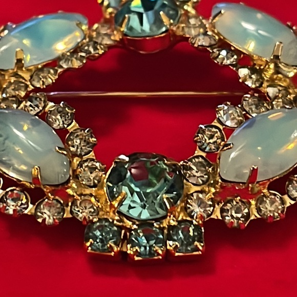 Brooch - Picture 3 of 5